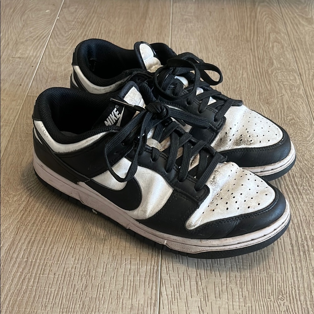 Nike Panda Dunks